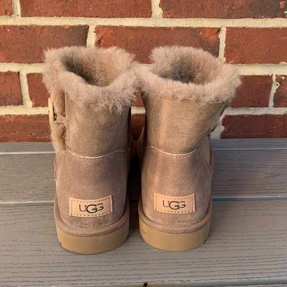 UGG Mini Bailey Button II Shearling Boot - Picture 4 of 13